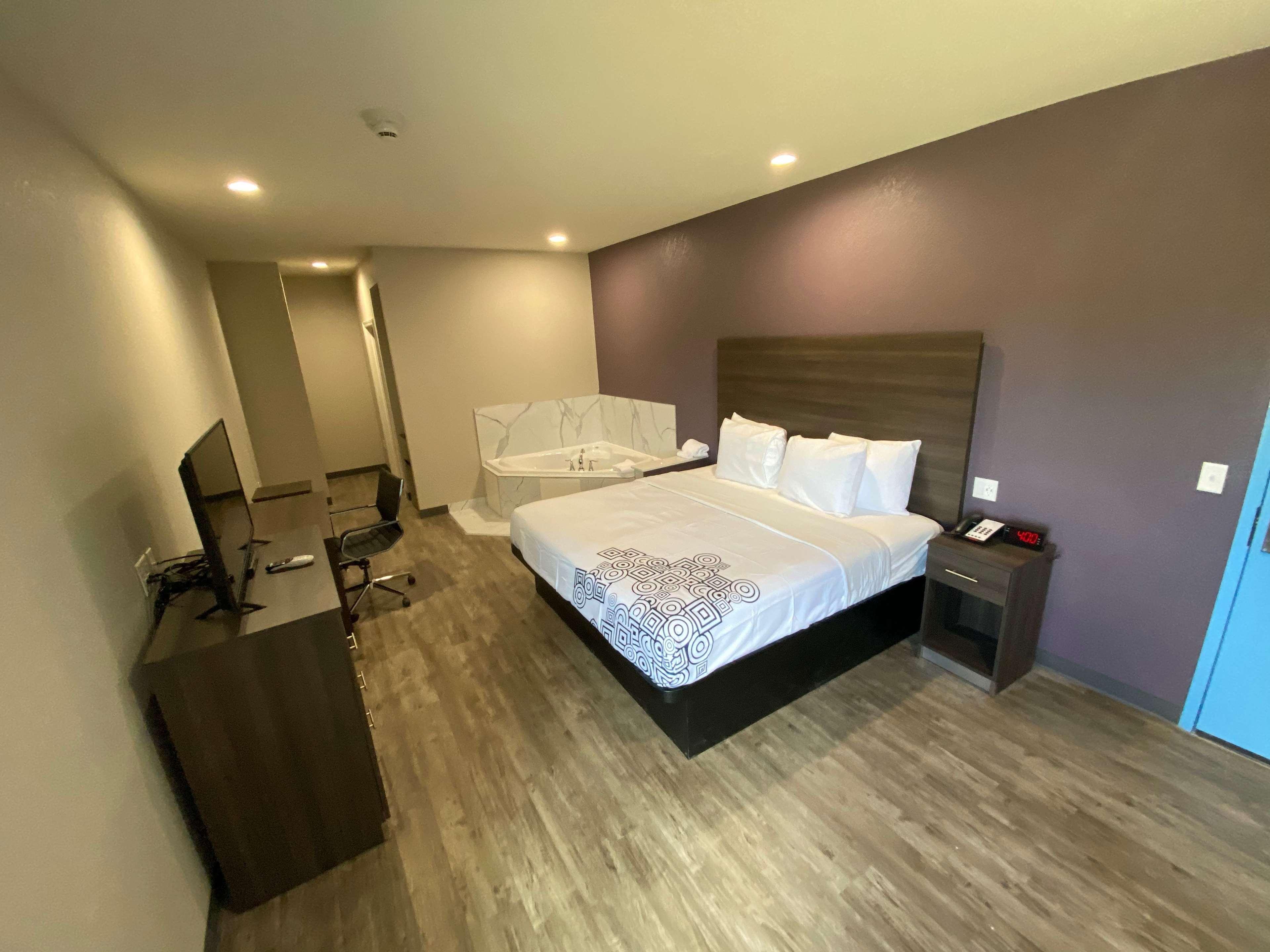 Surestay Plus Hotel By Best Western Ада Экстерьер фото