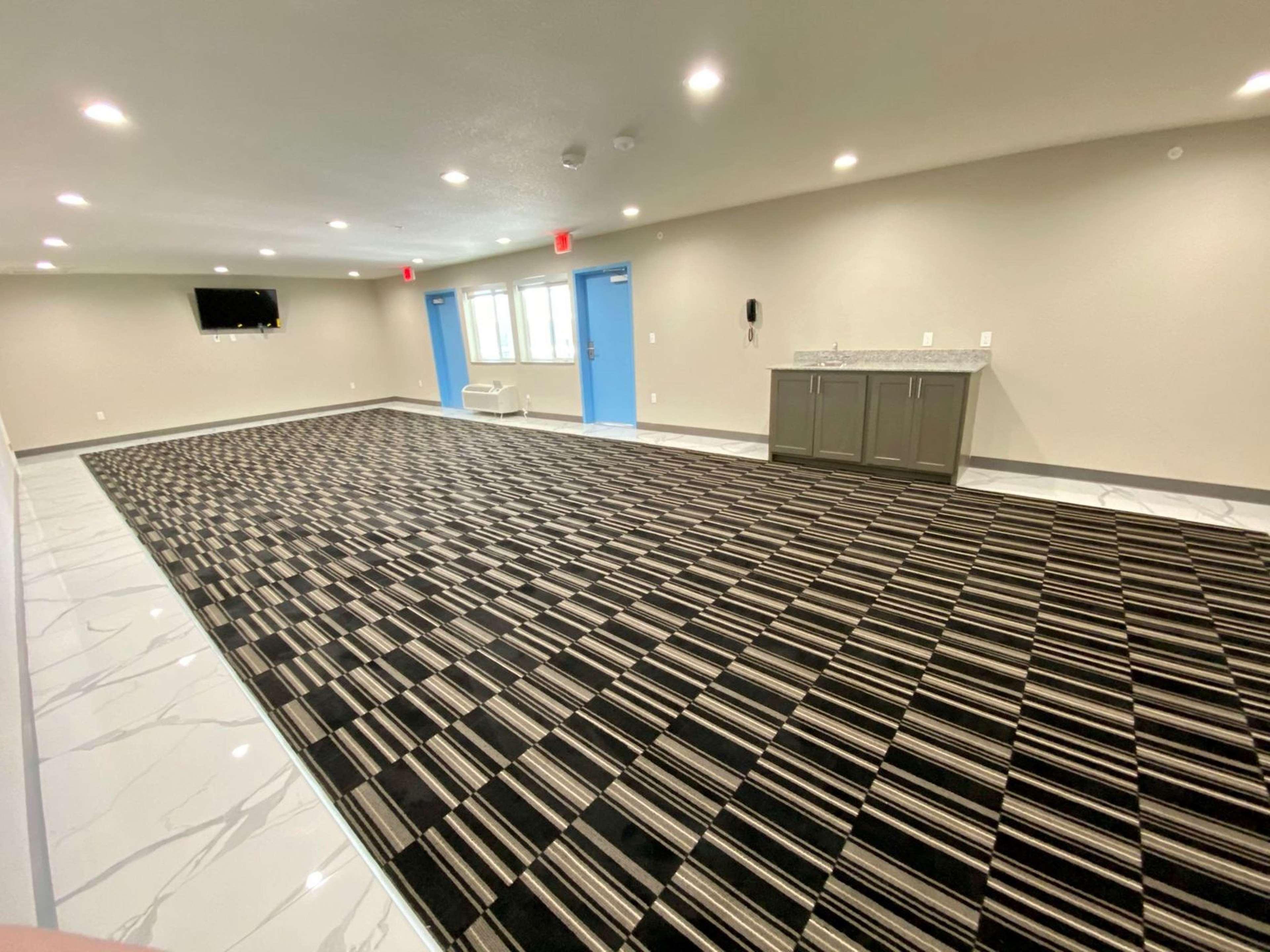 Surestay Plus Hotel By Best Western Ада Экстерьер фото