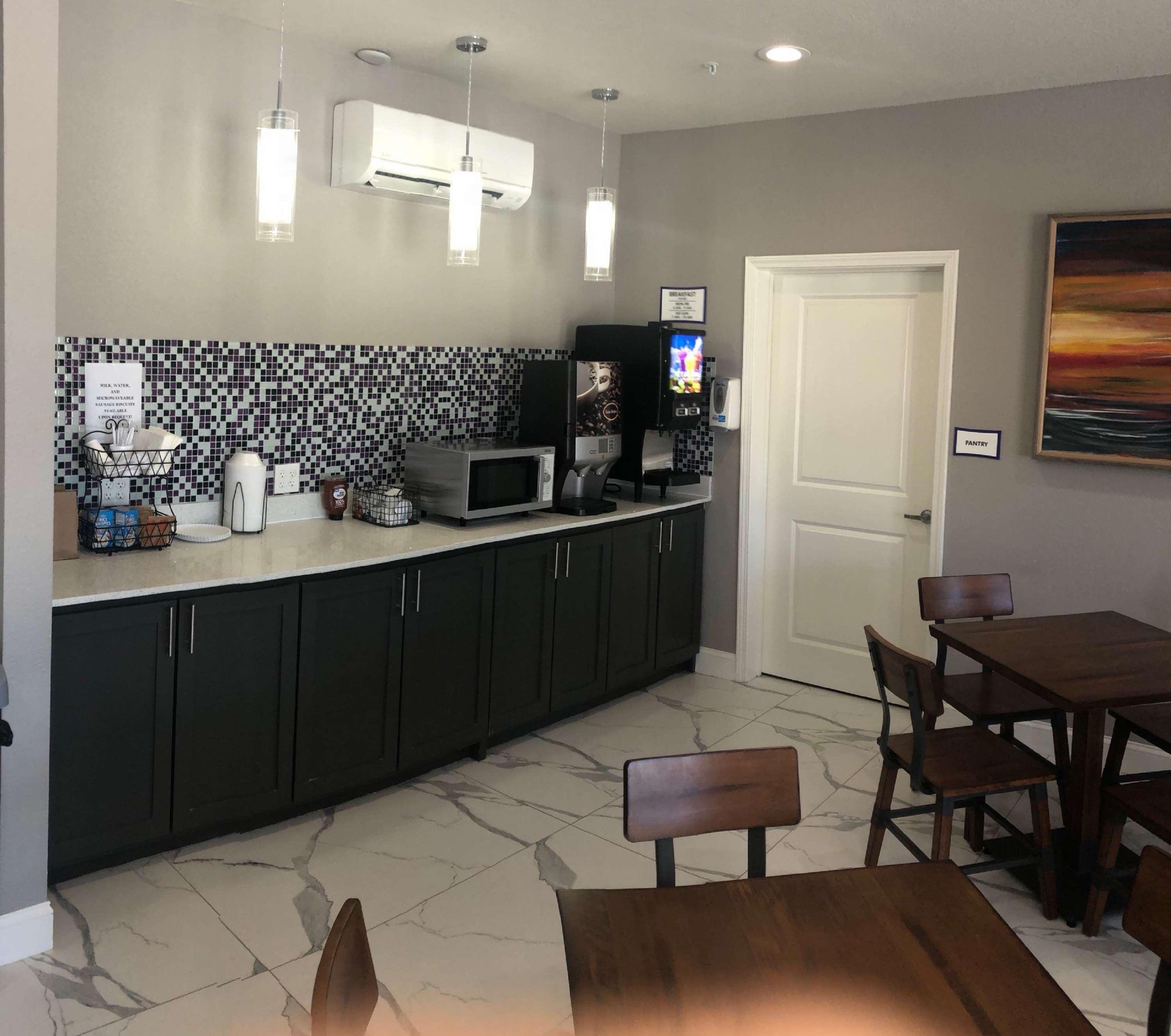 Surestay Plus Hotel By Best Western Ада Экстерьер фото